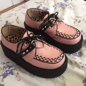 Demonia pink heart creepers size 10